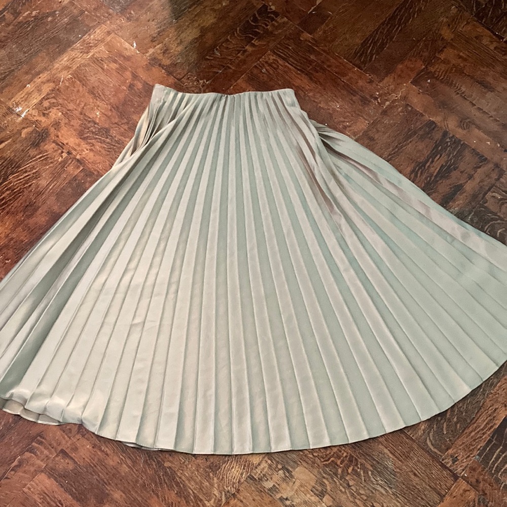 Zara gold pleated skirt